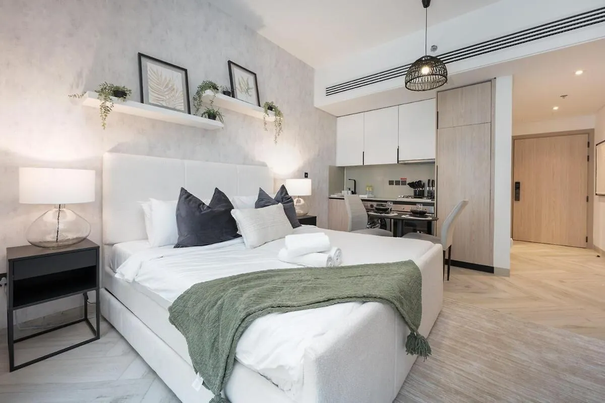 Modern Studio Apartment With Pool View For 2 In Jvc Dubai