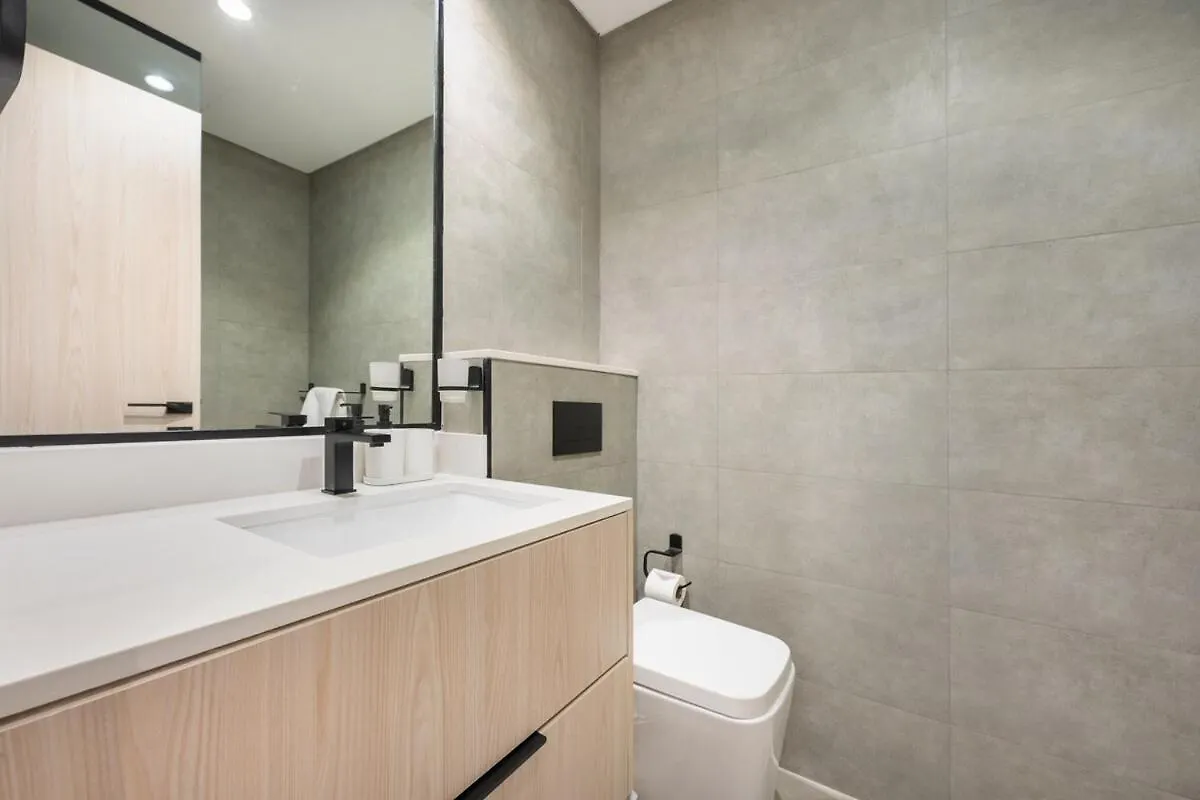 Modern Studio Apartment With Pool View For 2 In Jvc Dubaj